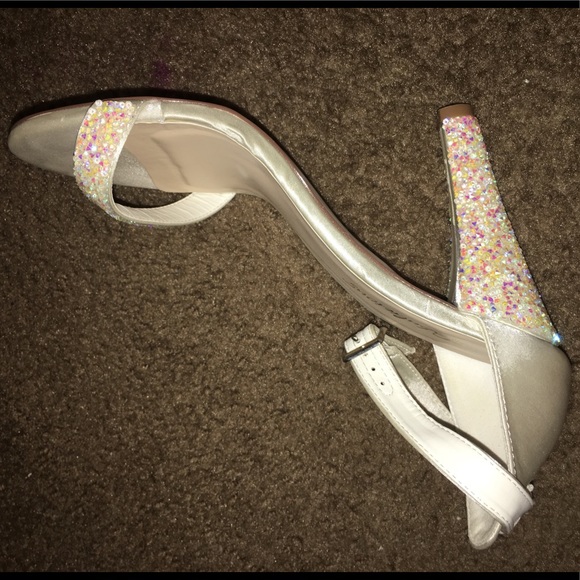 Heels‼️ - Picture 3 of 4